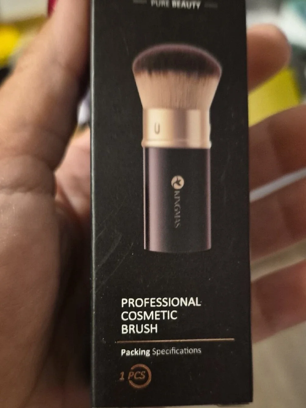 Professional Kabuki Makeup Brush - Black and Gold